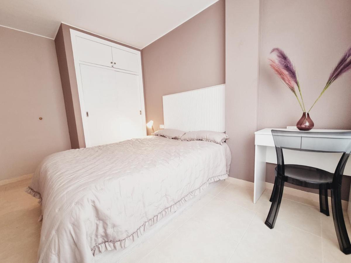Luxury Evita Apartments In Торевиеха Екстериор снимка