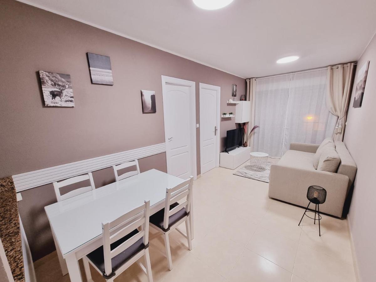 Luxury Evita Apartments In Торевиеха Екстериор снимка